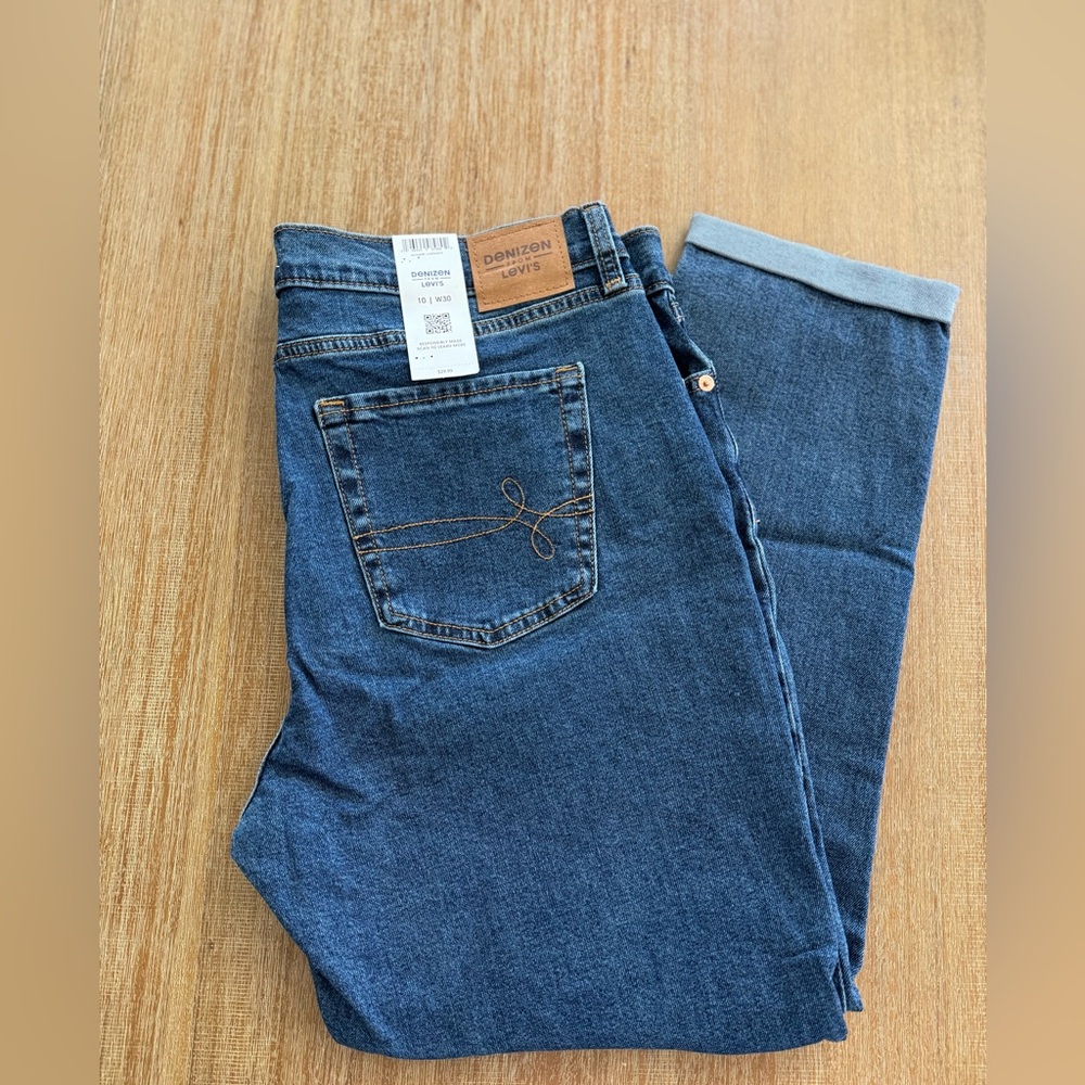 DENIZEN from Levi's Women's Mid-Rise Cropped Boyfriend Jeans - Splish Splash - Picture 4 of 5